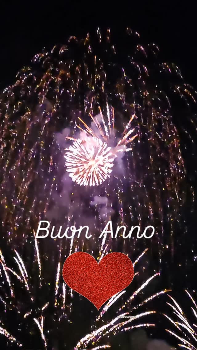 Ah, dici che sono in ritardo?? Per me è sempre una buona idea festeggiare!
Il Capodanno Ortodosso era il 14 gennaio, quello cinese sarà il 29 gennaio.
Il mio è oggi!
Ora inizia il mio nuovo anno!
E lo so, è ricco di novità!
I buoni propositi di 2 anni fa li ho portati a termine con non poca fatica, ora è giunto il momento di mettere a frutto tutto quello che ho appreso, di mostrare al mondo quanto è meraviglioso essere vivi.
I see you.
I ear you 

#coaching #pnl #consulenzadimmagine #armocromia #corsodistile #corsodiportamento.